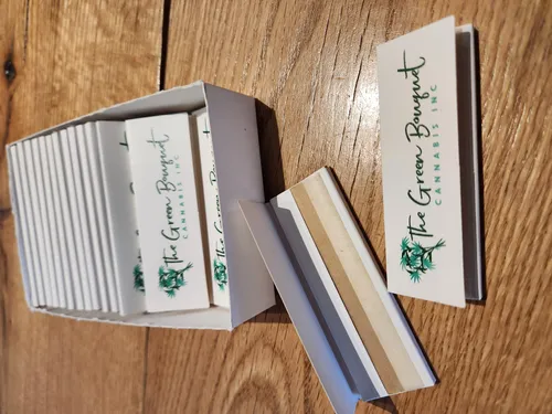 Green Bouquet Rolling Papers