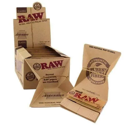 RAW Classic Artesano - 1+1/4 Rolling Papers with Tips & Tray
