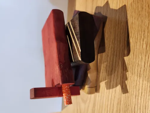 4" Wooden Dugout with One Hitter 4" Wooden Dugout with One Hitter