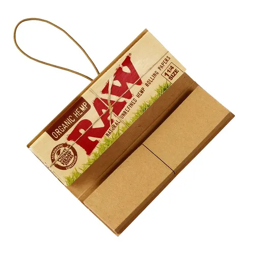 RAW Classic Connoisseur 1 1/4 Rolling Papers and Tips